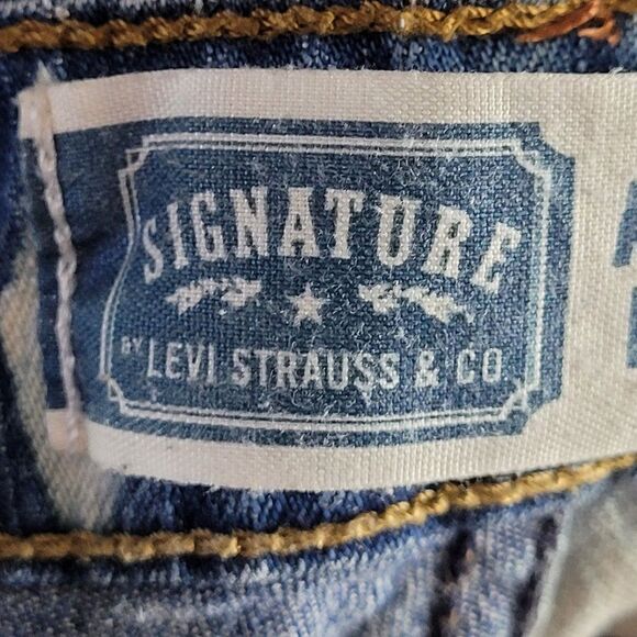 Levi's Upcycled Bleached Cutoff Jean Shorts 4 Mid Rise Stretch 5 Pocket Raw Hem - Picture 14 of 14